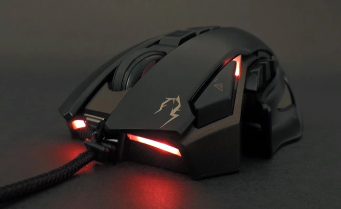 Gamdias Zeus - Chuột chơi game "lạ" dành cho dân MOBA