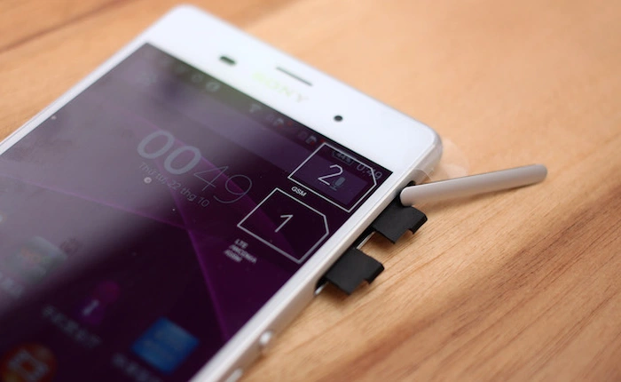 Mở hộp Xperia Z3 Dual phiên bản hai SIM, giá gần 15 triệu đồng