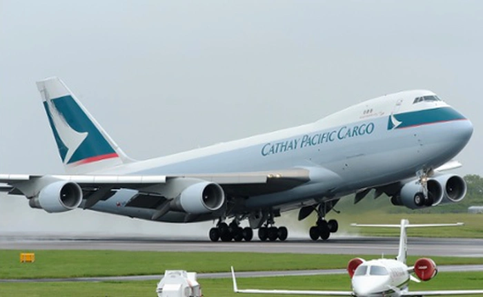 iPhone, iPad đi máy bay vì sợ xăng tăng giá