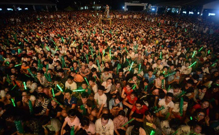 Giới trẻ đội mưa lớn, “quậy” hết mình cùng Ngày hội Neo 3