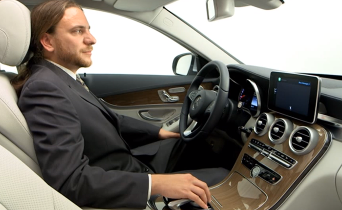 Video thực tế tính năng CarPlay của Apple trên dòng xe Mercedes-Benz