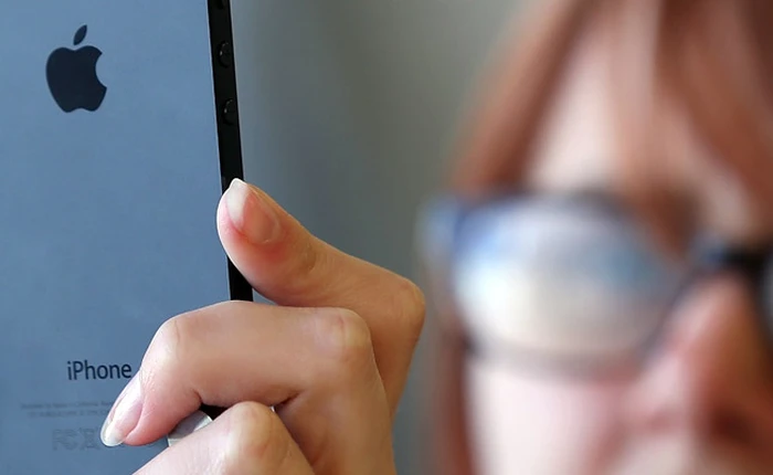 Đừng đánh mất tuổi thơ của con cái chỉ vì chiếc điện thoại