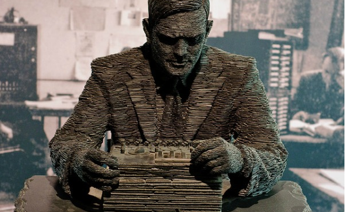 Trợ lí ảo lần đầu vượt qua bài kiểm nghiệm "tính người"