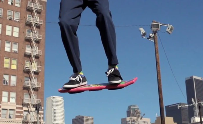 Sự thật về ván trượt bay đang gây sốt cả cộng đồng internet