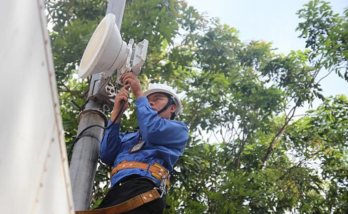 Thị trường truyền hình trả tiền: Hết “cấm chợ”, lại “ngăn sông”?