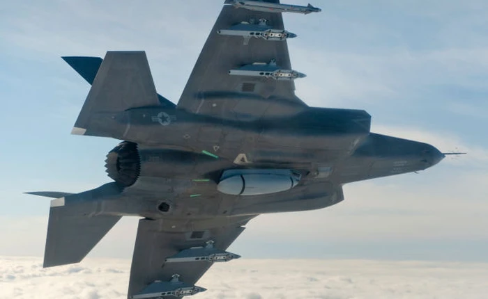 Xem pháo 25mm trên F-35A hoạt động như thế nào