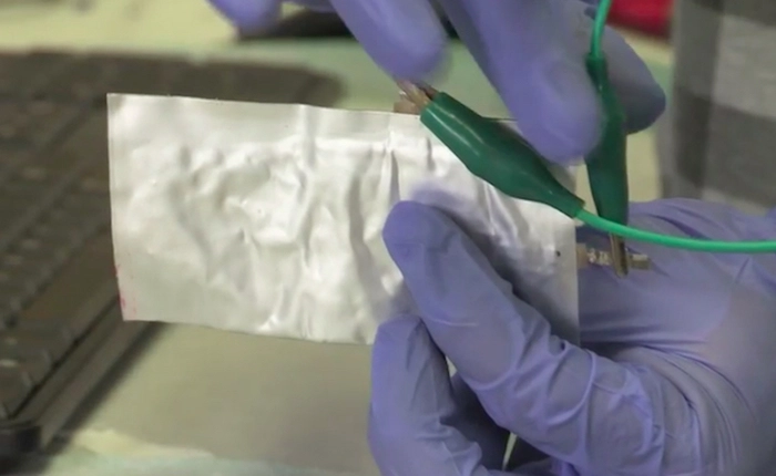 Tương lai gần smartphone có thể sạc đầy pin chỉ trong 1 phút