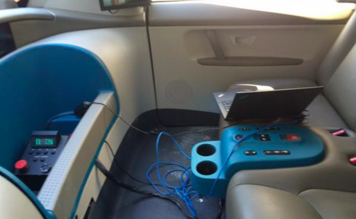 Khám phá nội thất bên trong xe tự lái của Google