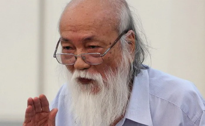 Trẻ em dùng iPad, smartphone: Đâu là điểm dừng?