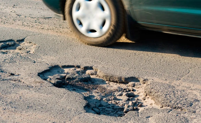 Google muốn sử dụng hệ thống GPS trên ô tô để né "ổ gà"