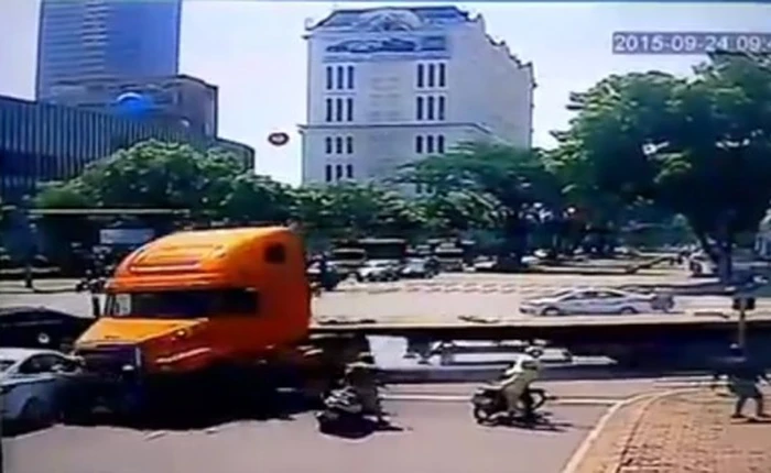 Người ta đã phải hạn chế sự nguy hiểm của xe đầu kéo container như thế nào?