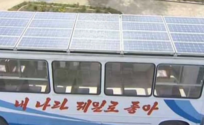Triều Tiên khoe xe bus chạy năng lượng mặt trời