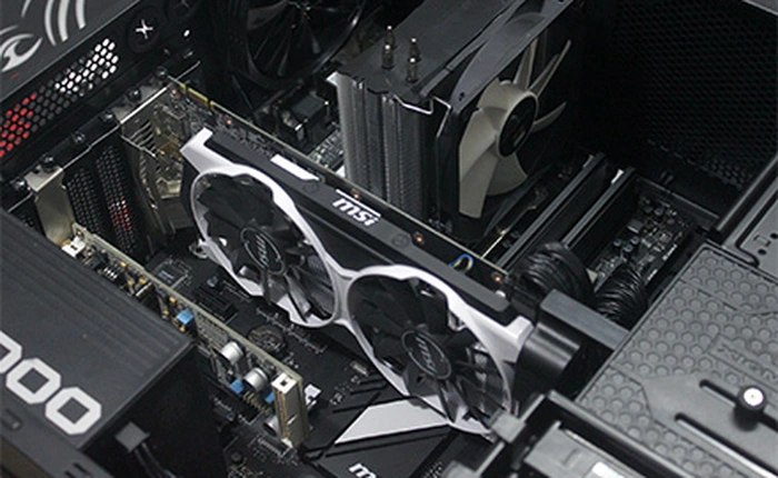 Ghé thăm dàn máy tông xuyệt tông tuyệt đẹp của một game thủ cứng