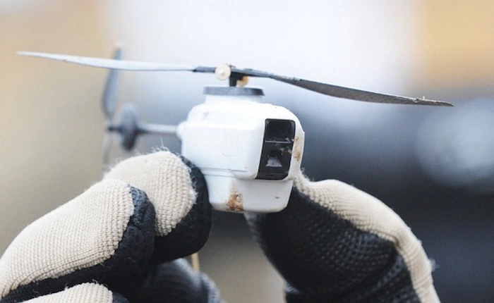 Black Hornet Nano - máy bay do thám quân sự tí hon