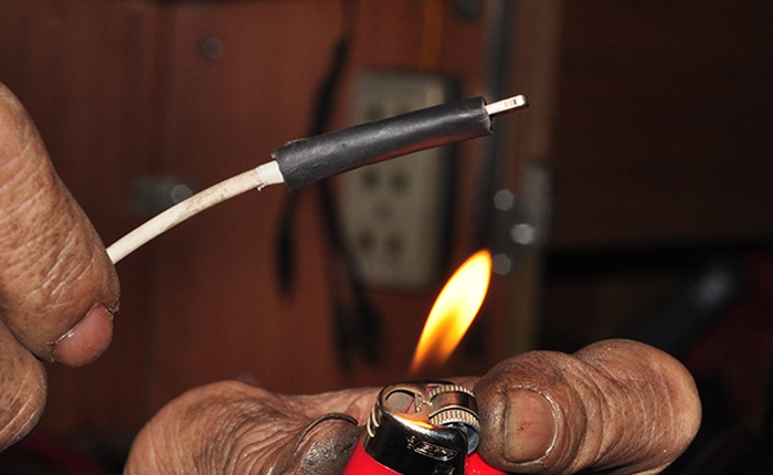 Cáp iPhone đứt... đừng vội vứt đi!