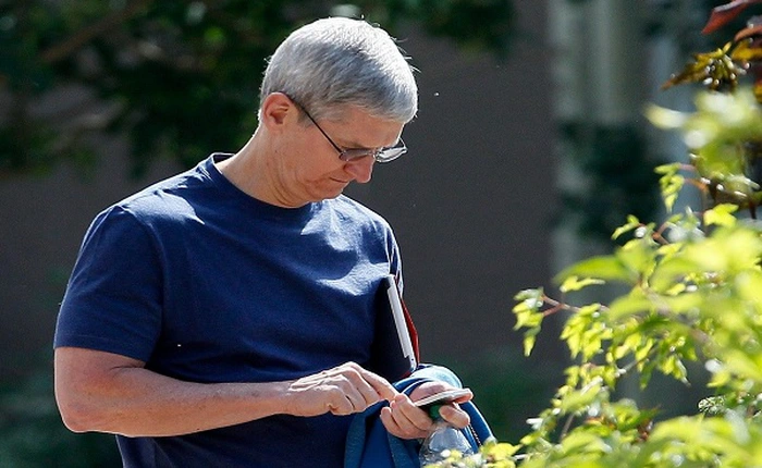 Nhân viên Amazon sợ chết khiếp khi nhận được email "?" của CEO Jeff Bezos