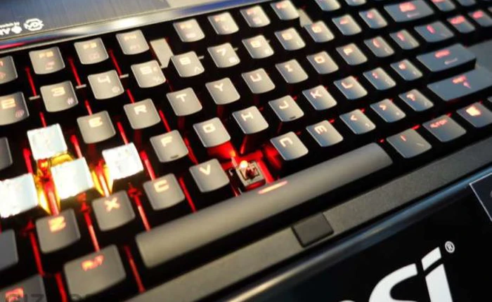 Chơi game cực đỉnh với laptop "bàn phím cơ" từ MSI, giá gần 80 triệu đồng