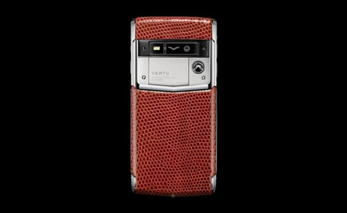 Vertu Signature Touch Lizard giá trên 10.000 USD