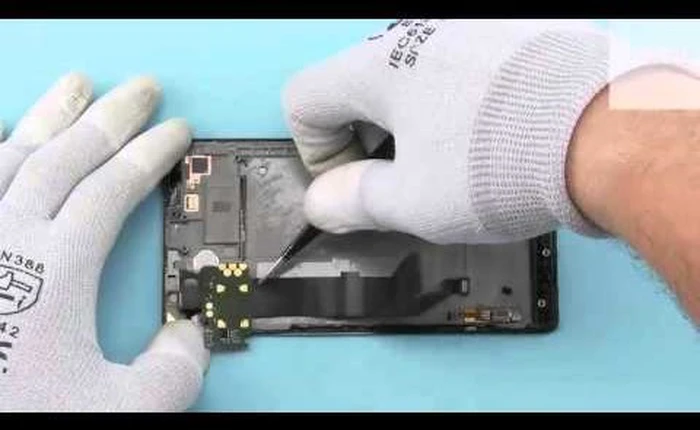 Mổ bụng bộ đôi 950/950XL: Xuất hiện dòng chữ "Made in Viet Nam"