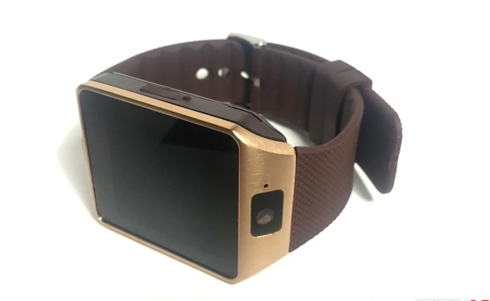 Trải nghiệm đồng hồ thông minh InWatch C gold giá 1,3 triệu đồng