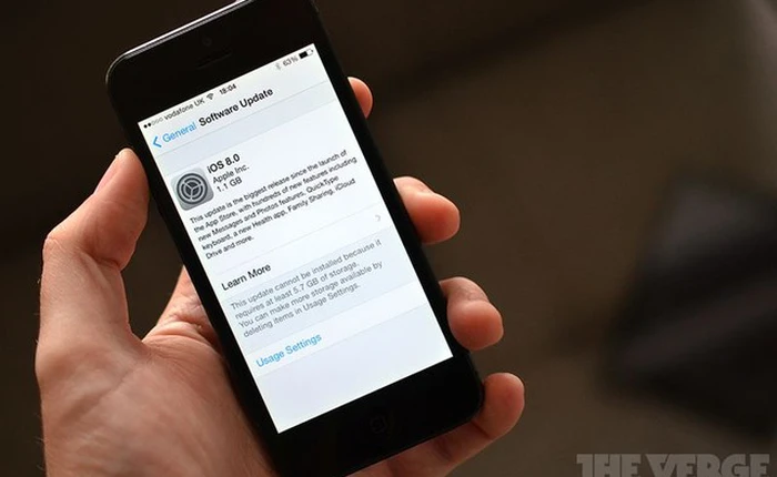 Ngay ngày đầu năm, Apple đã bị tố "hút máu" khách hàng