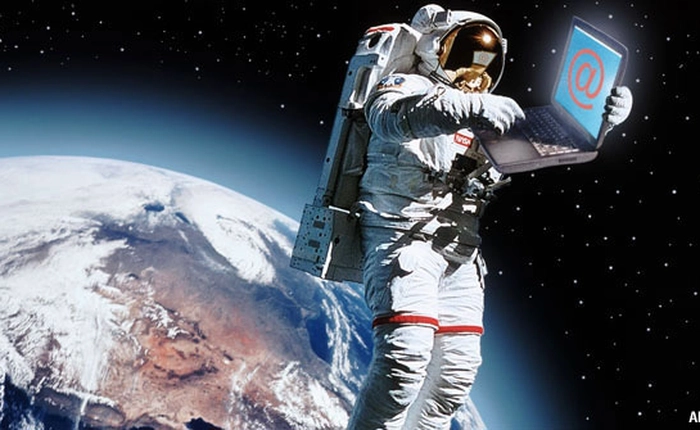 Tốc độ Internet ngoài vũ trụ còn chậm hơn cả mạng dial-up?
