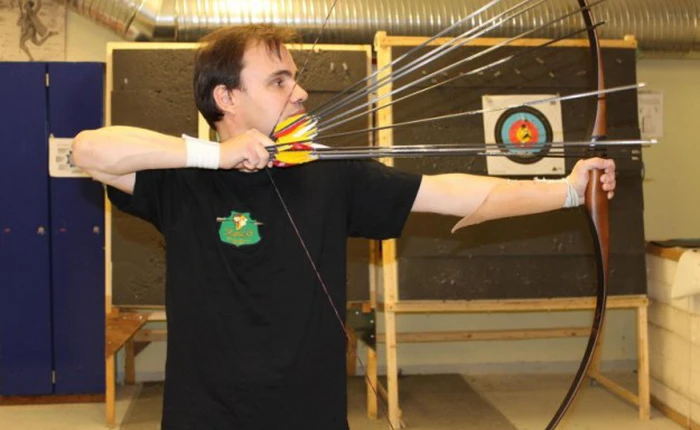 [Video] Cùng xem cung thủ chuyên nghiệp phóng tên... chỉ có ở trong phim