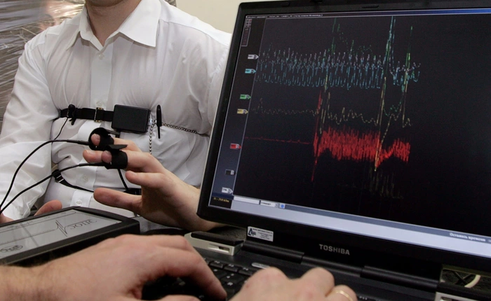 3 ngân hàng Trung Quốc lén lút kiểm tra khách hàng bằng máy phát hiện nói dối