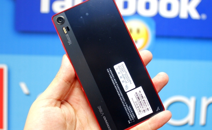 Mở hộp Lenovo Vibe Shot: smartphone lấy nét nhanh nhất thế giới