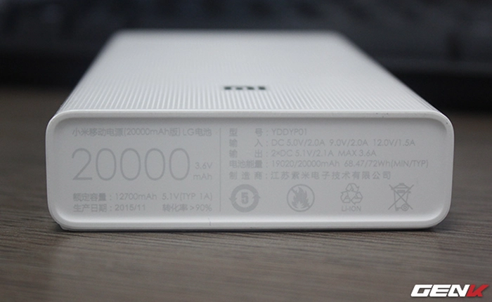 Mổ bụng Pin sạc dự phòng Xiaomi 20.000 mAh - Cứ ngỡ pin Laptop!