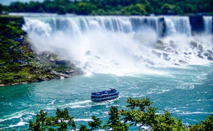 Thác Niagara hùng vĩ hóa... đồ chơi qua hiệu ứng Tilt–shift