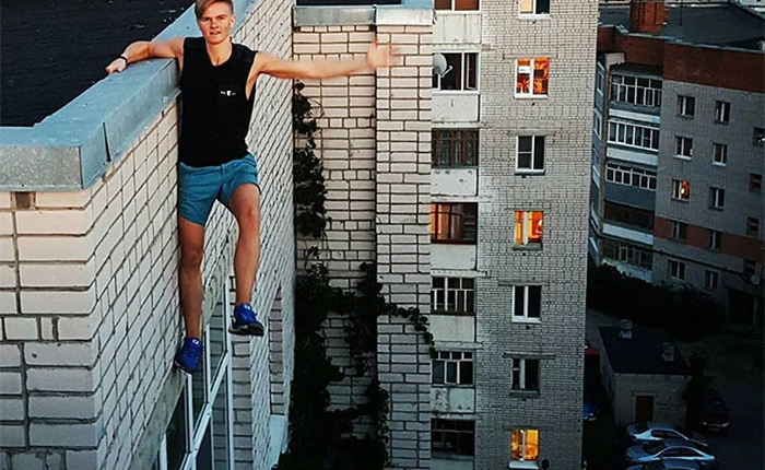 Tử vong vì ngã từ nhà cao tầng khi đang chụp ảnh "tự sướng"