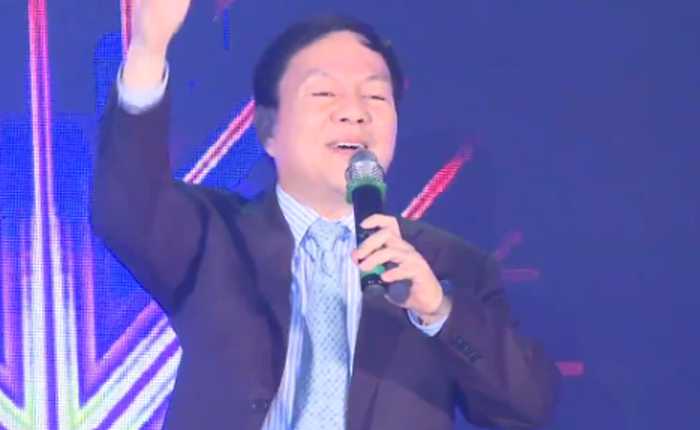 Sếp Viettel tạo cơn sốt khi hát "Em của ngày hôm qua"