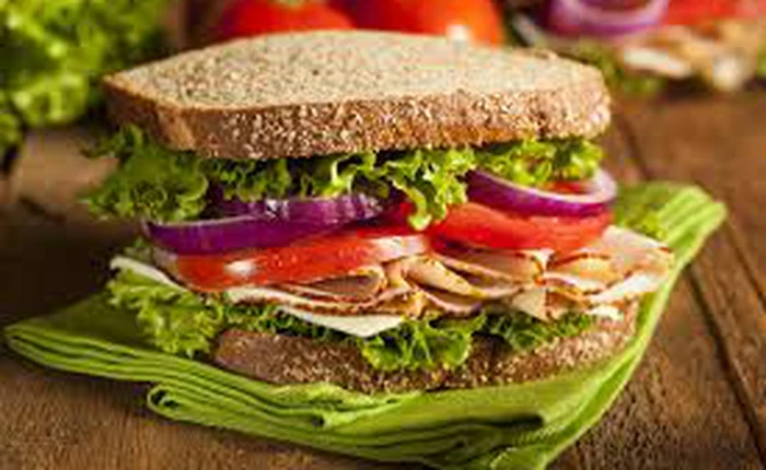 Tự làm bánh mỳ kẹp với 1500 USD