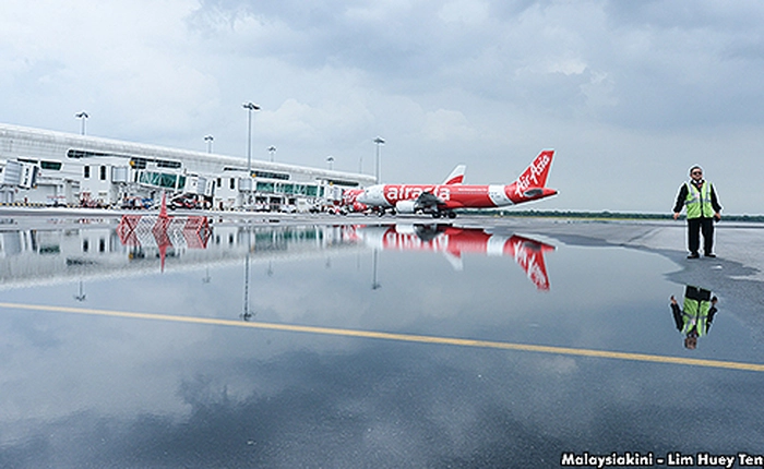 Sân bay tỷ đô của Malaysia chìm trong bể nước