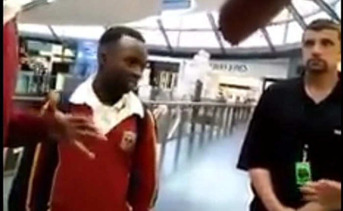 Apple lên tiếng xin lỗi về sự cố phân biệt chủng tộc tại Úc