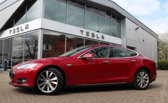 Elon Musk sẽ giải bài toán Model 3 bằng "bộ não của Audi"