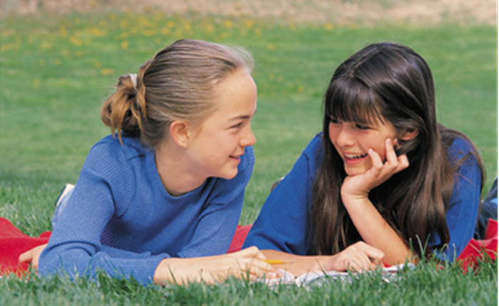 Bị cô lập và bắt nạt khi ngồi trên ghế nhà trường, cô bé này đã nghĩ ra ứng dụng cứu giúp bao bạn trẻ đồng cảnh ngộ