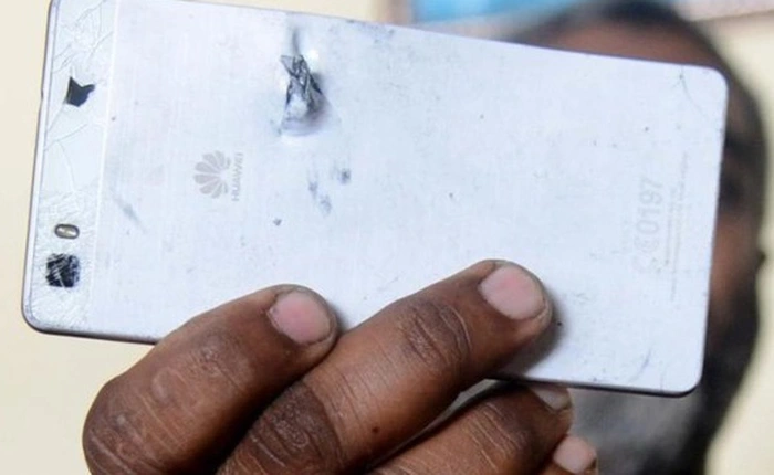 Smartphone Huawei cứu mạng một người Nam Phi là bước đầu trong tham vọng cải tổ mác "Made in China"