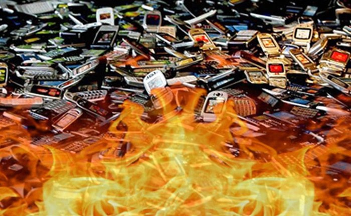 Bạn có biết hơn 20 năm trước, 150.000 chiếc điện thoại Samsung bị đốt cháy...