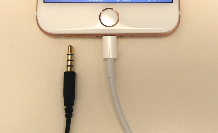 Apple sẽ bỏ jack 3.5mm và đây là phản ứng bất ngờ từ một hãng tai nghe nổi tiếng