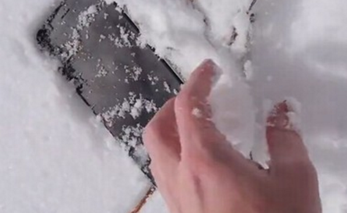 Hàng loạt iPhone “chết cóng” vì giá rét kỷ lục tại Trung Quốc