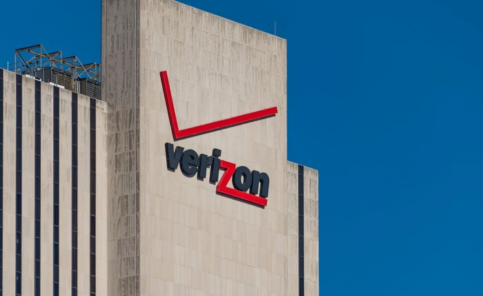 Nhà mạng Verizon sẽ mua lại Yahoo?