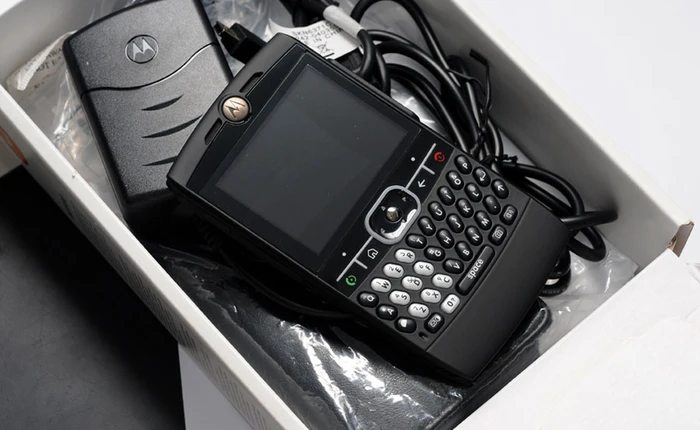 Bạn còn nhớ hay đã quên 5 chiếc điện thoại bom tấn từ thập kỷ trước