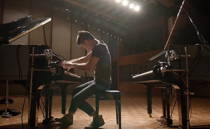 Google đá đểu iPhone "tẻ nhạt" ngay tại lễ trao giải âm nhạc Grammy