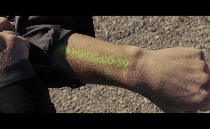 Đồng hồ, thiết bị đeo đã lạc hậu, in lên da mới là công nghệ hiện đại nhất bây giờ