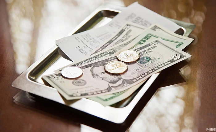 Câu đố về cách chia tiền này sẽ khiến bạn điên đầu tìm lời giải thích