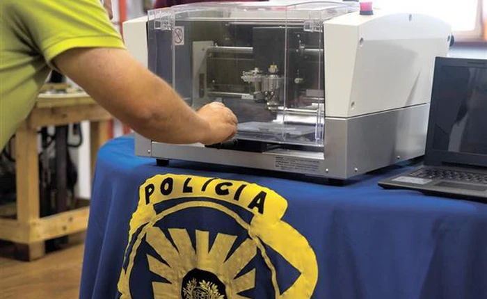 Bắt giữ băng nhóm in tiền giả "chuẩn như tiền thật" bằng máy in 3D