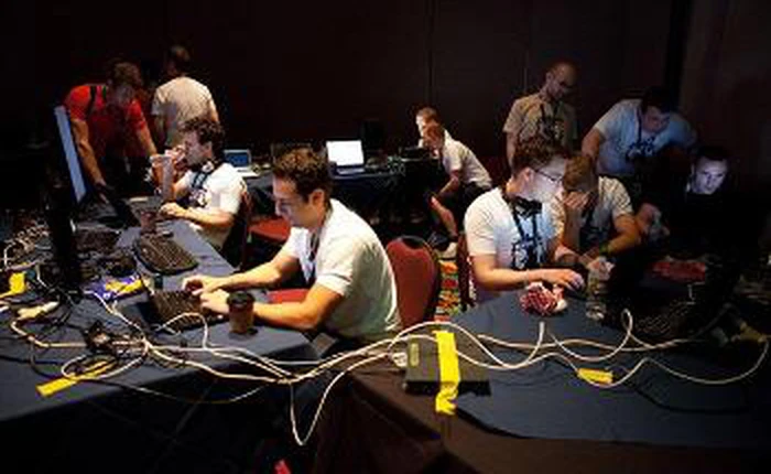 Nghiên cứu chỉ ra Facebook rất vô dụng nhưng chơi game online lại giúp học sinh đạt điểm Toán cao hơn