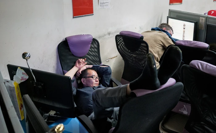 Giữa New York hoa lệ vẫn có những quán cà phê internet thâu đêm cho người vô gia cư ở tạm